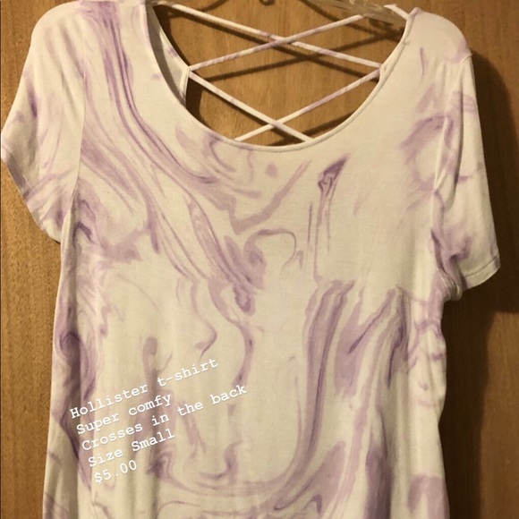 Hollister Tops - Hollister t-shirt